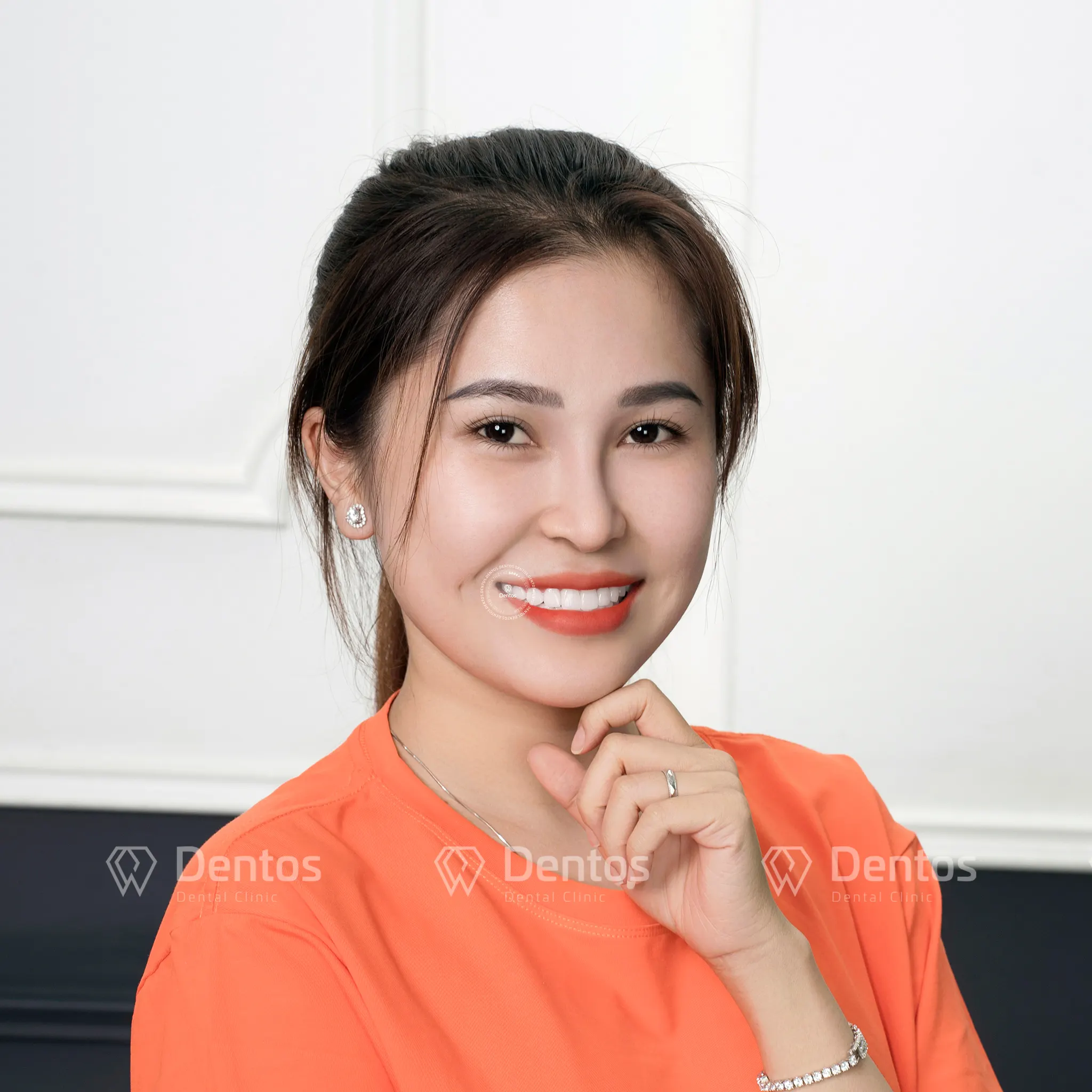 Bọc Răng Sứ Không Đau Cùng Nha Khoa Dentos